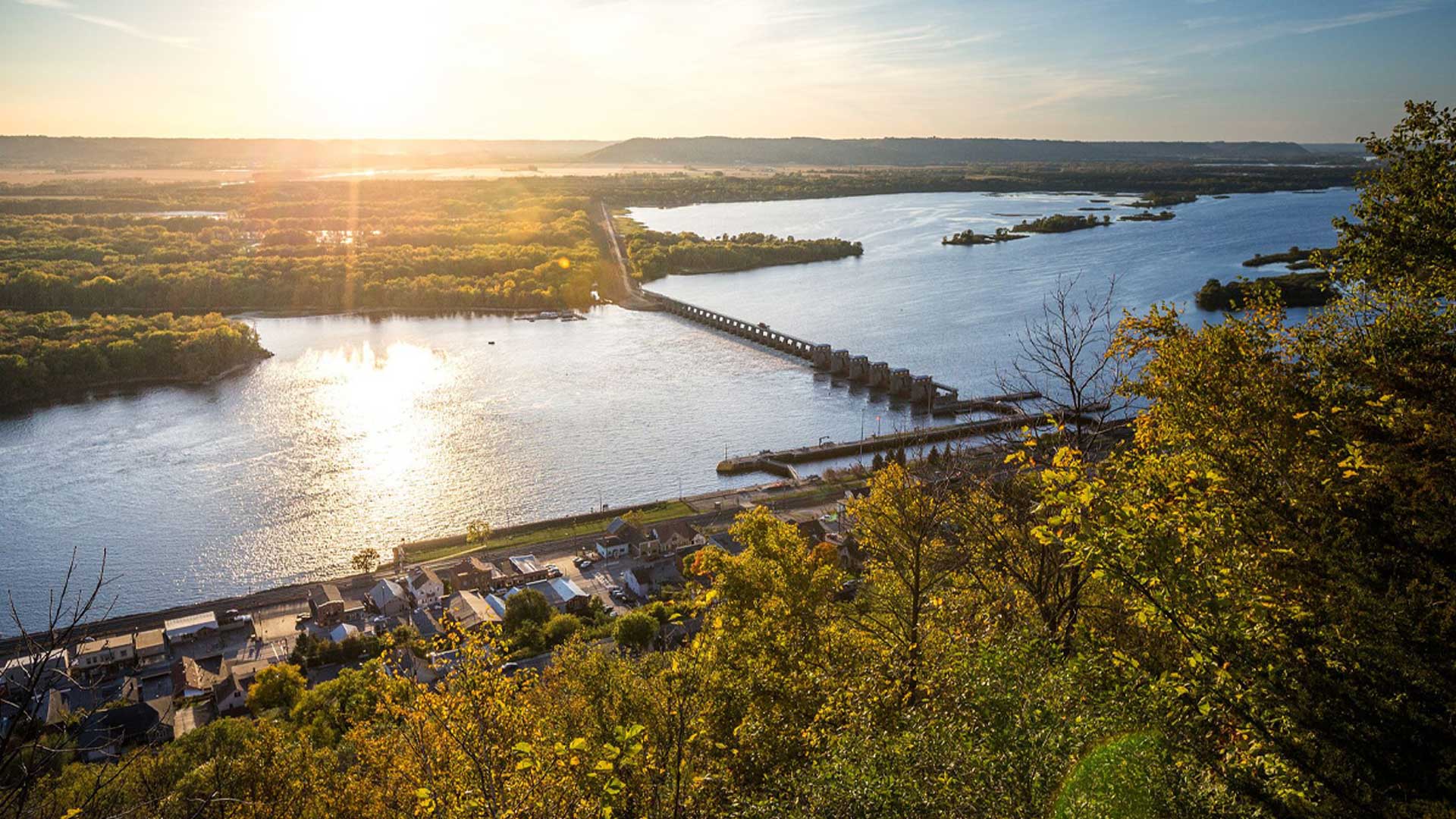 Buena Vista Park overlook of Mississippi River on Wisconsin Great River Road
